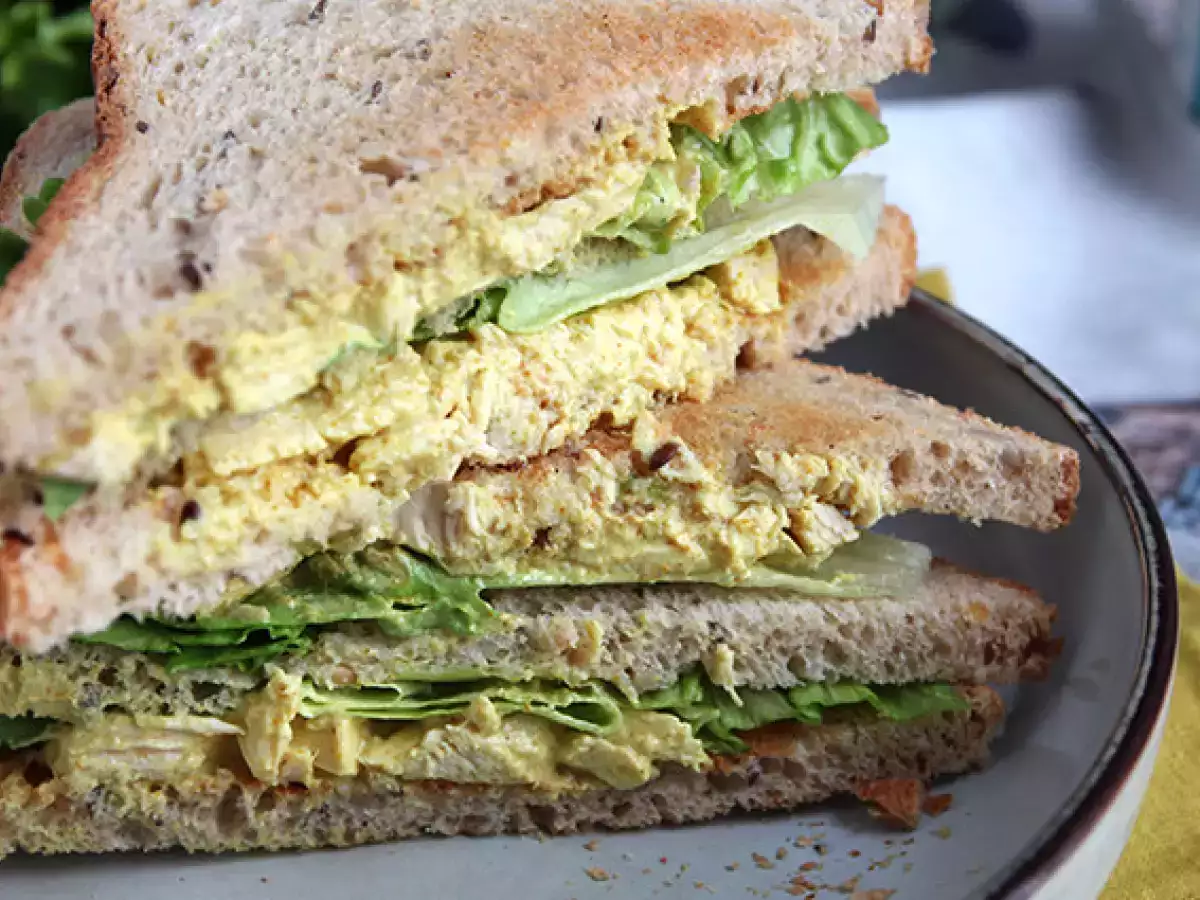 Клубен сандвич с пилешко къри - снимка 4