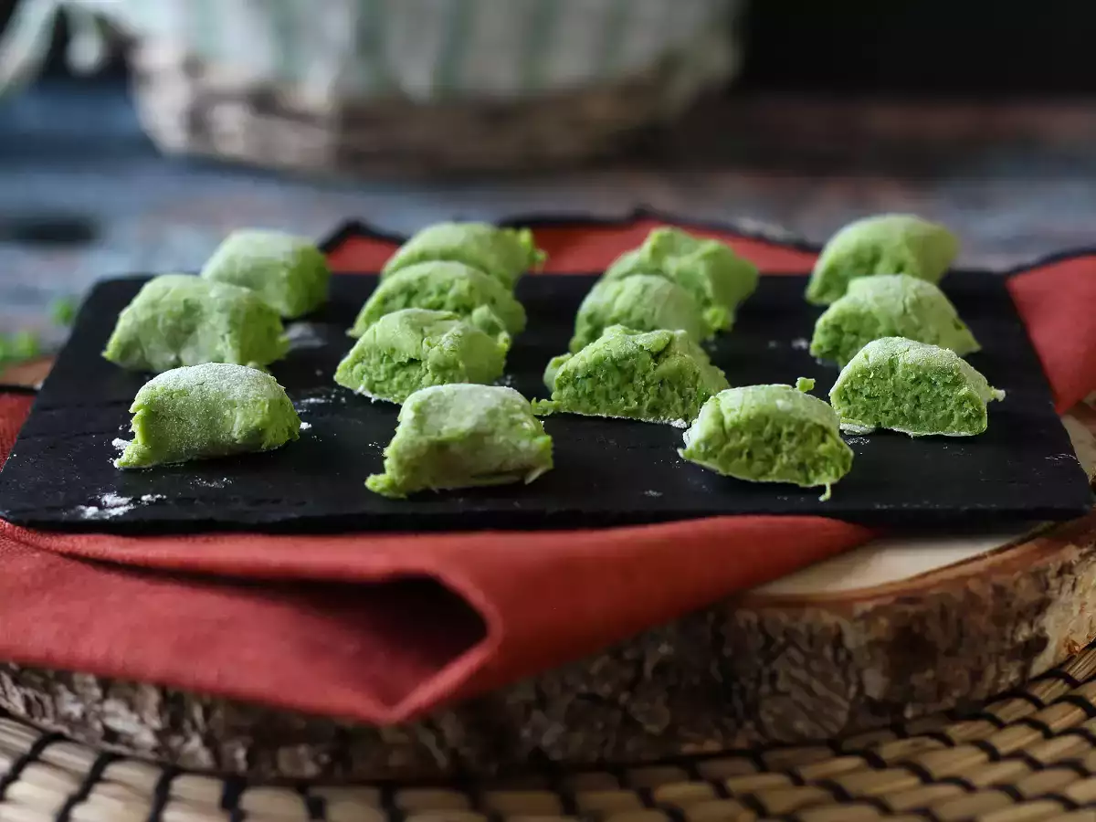 Кнедли от грах без яйца: готови за нула време! - снимка 3