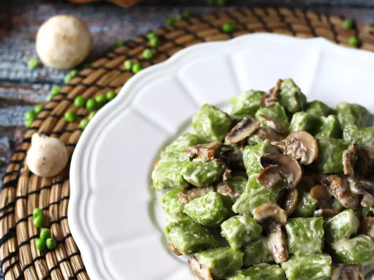 Кнедли от грах без яйца: готови за нула време! - снимка 5