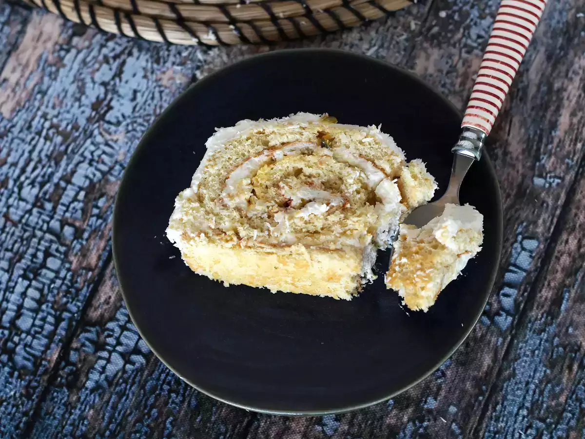 Кокосово руло с маракуя, идеално за юлски дънер - снимка 5