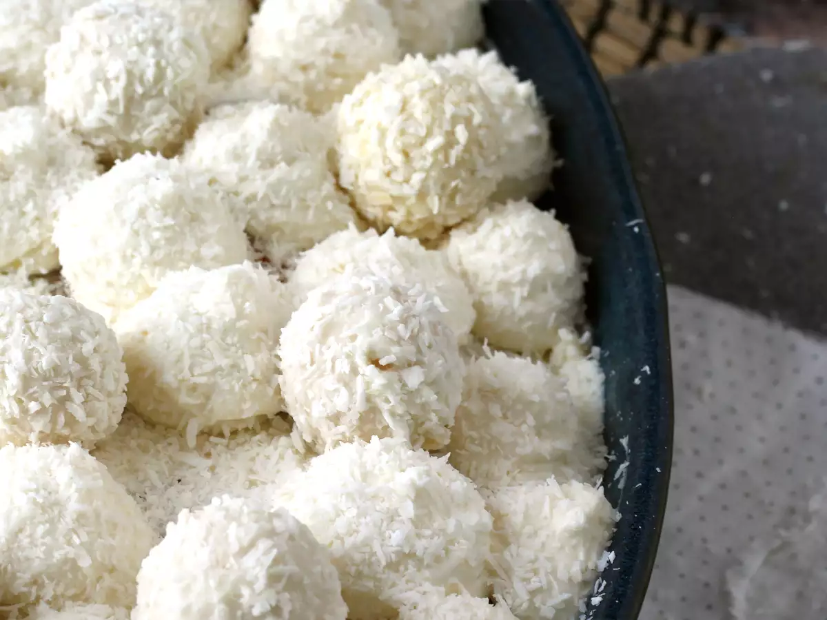 Кокосово тирамису с Raffaello - снимка 9