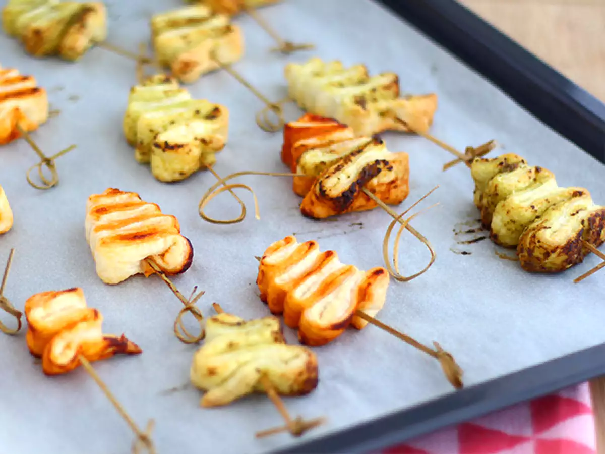 Коледни елхи от бутер тесто с песто за коледен аперитив - снимка 2