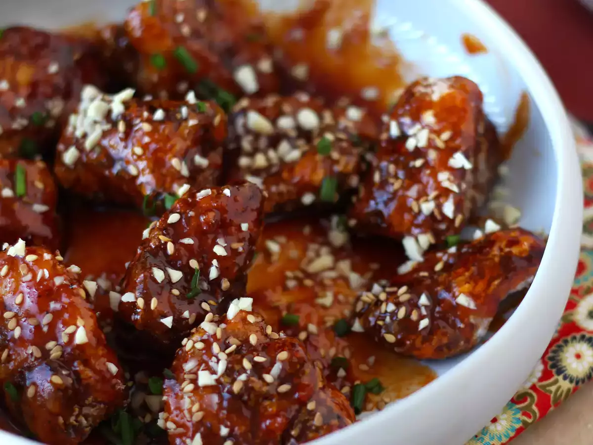 Корейско пържено пиле с пикантен сос гочуджанг - Dakgangjeong - снимка 4