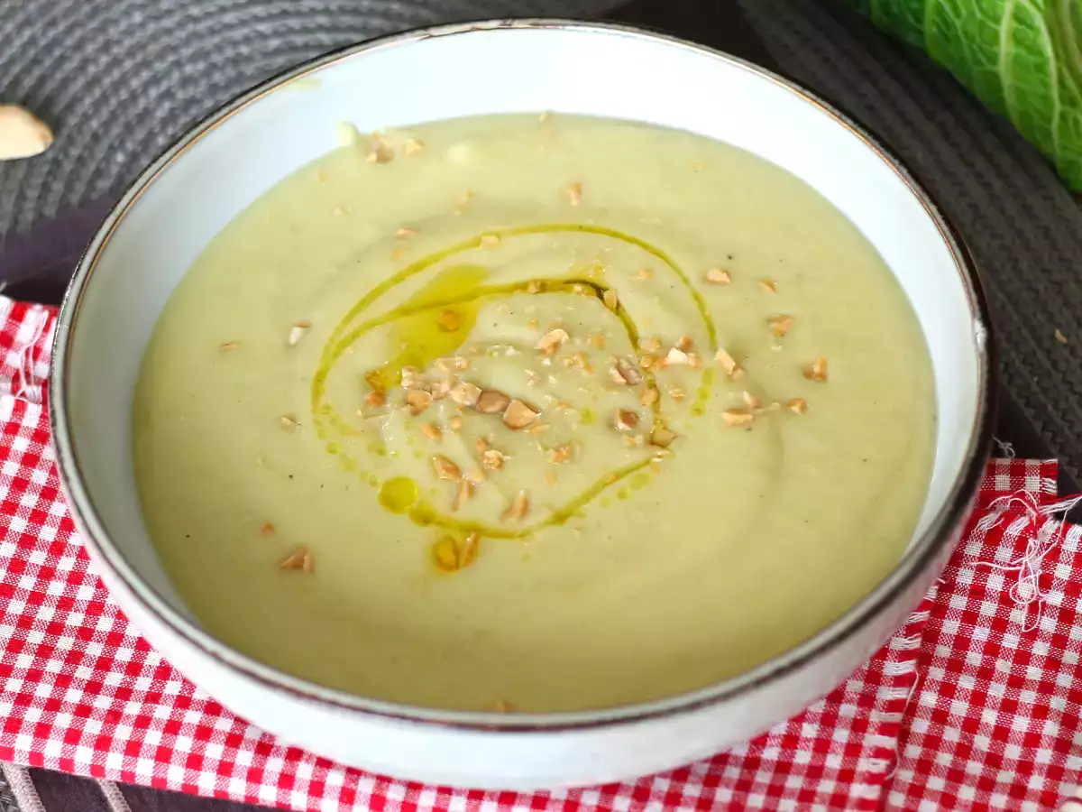 Крем супа от кейл и картофи в бърза готварска печка - снимка 4