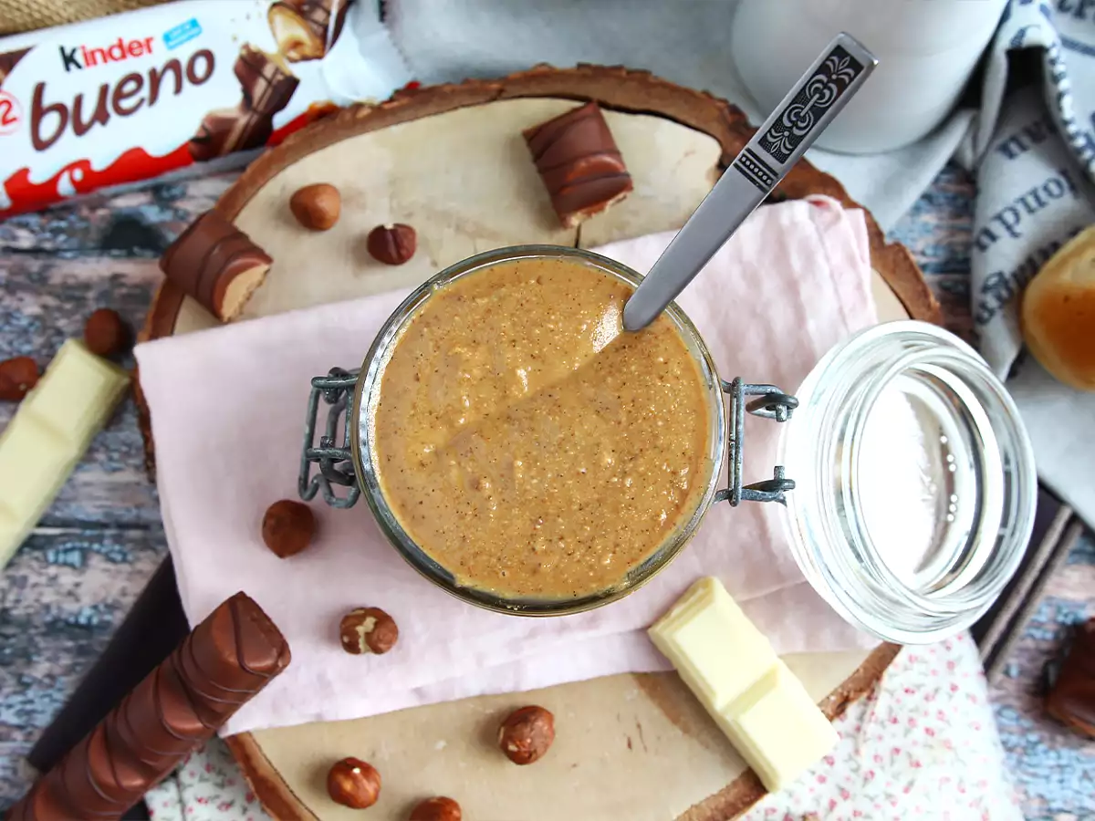 Крем за мазане с вкус на Kinder Bueno – само с 2 съставки - снимка 3