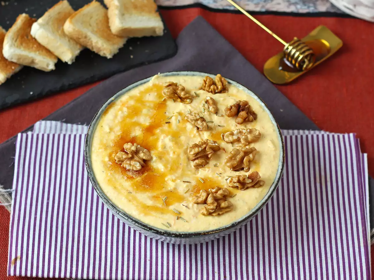 Кремообразен пастет от тиква и фета с малко мед - снимка 3