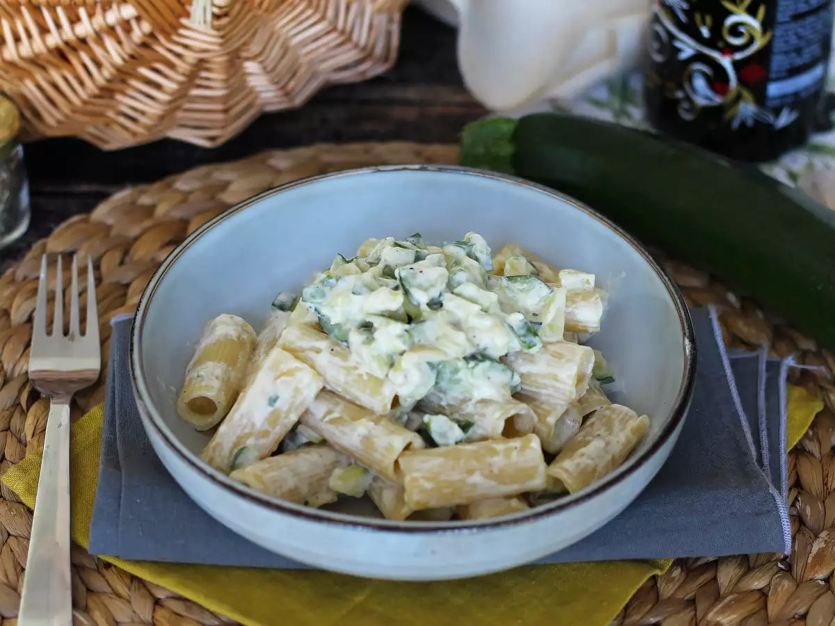 Кремообразна паста с тиквички – вкусна и бърза рецепта - снимка 2