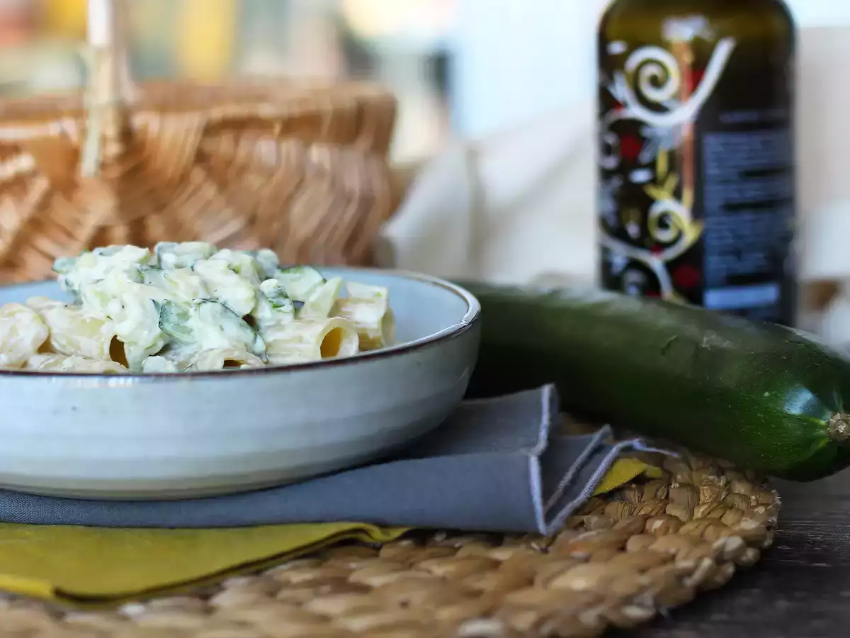 Кремообразна паста с тиквички – вкусна и бърза рецепта - снимка 3