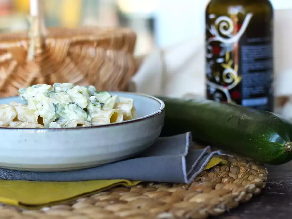 Кремообразна паста с тиквички, вкусна и много бърза рецепта - снимка 3