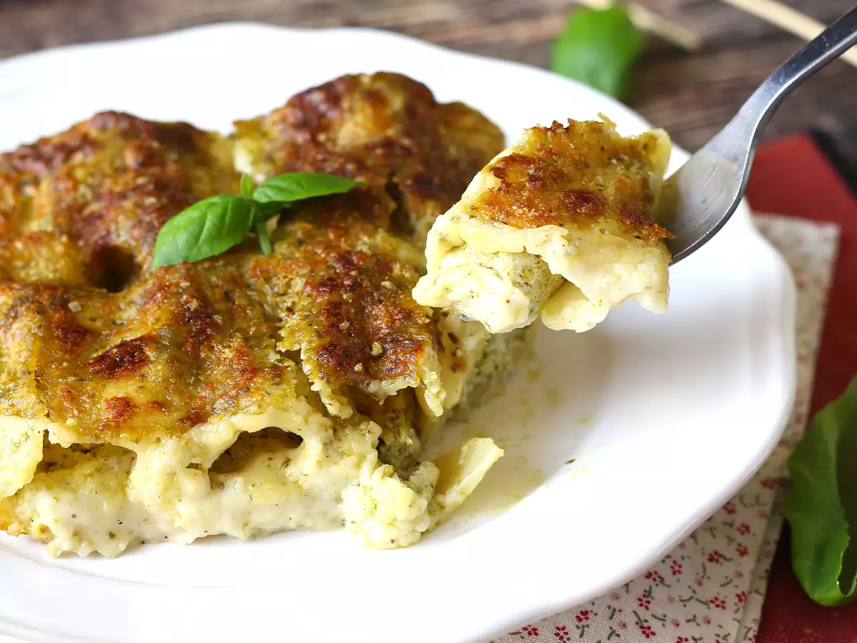 Кремообразно песто cannelloni au gratin: лесната и вкусна рецепта - снимка 7