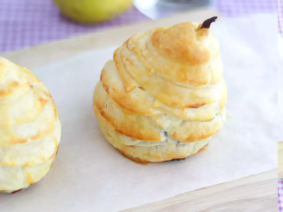 Круши от бутер тесто с шоколадов център