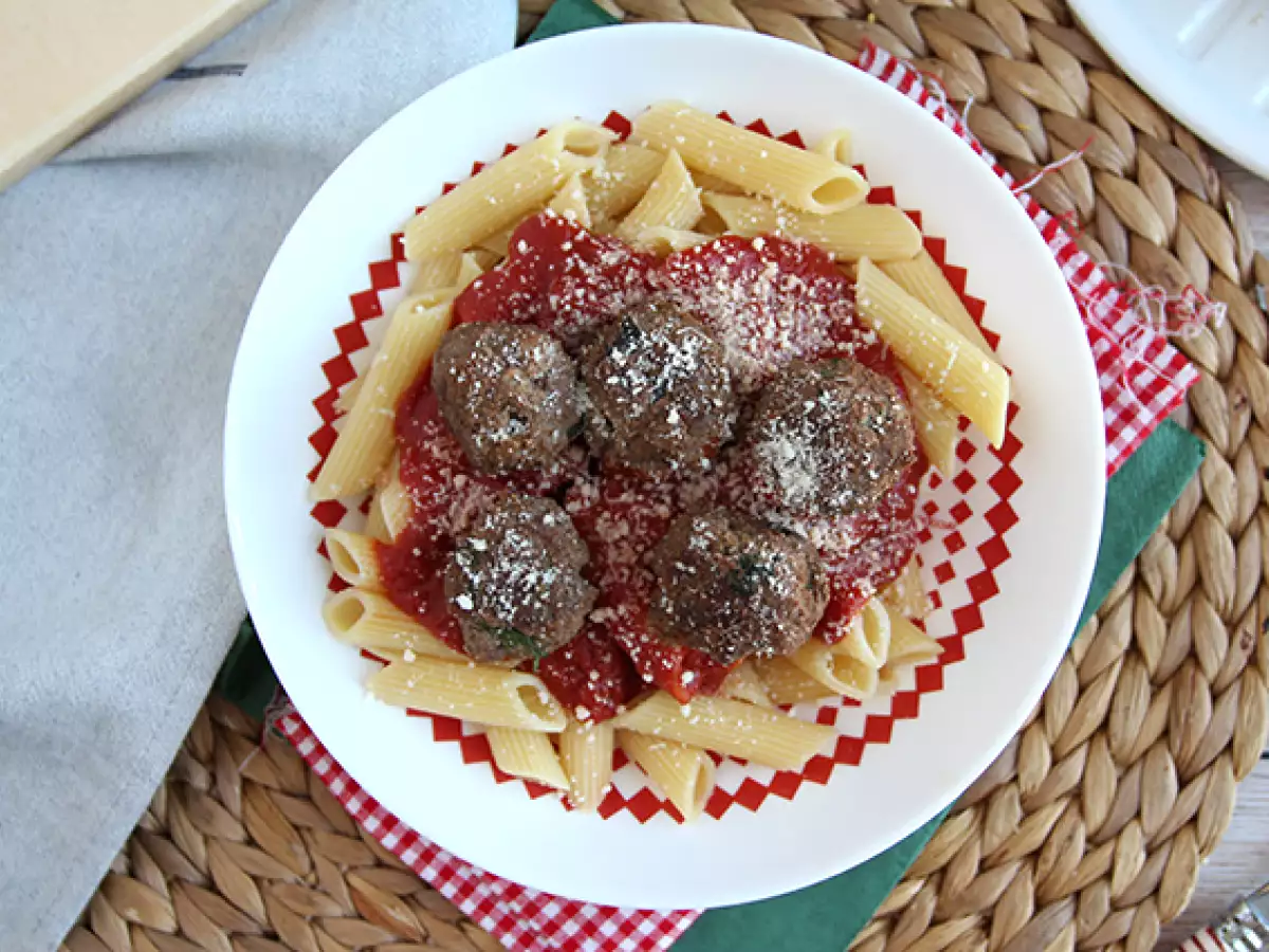 Кюфтета от говеждо месо и пармезан - снимка 2