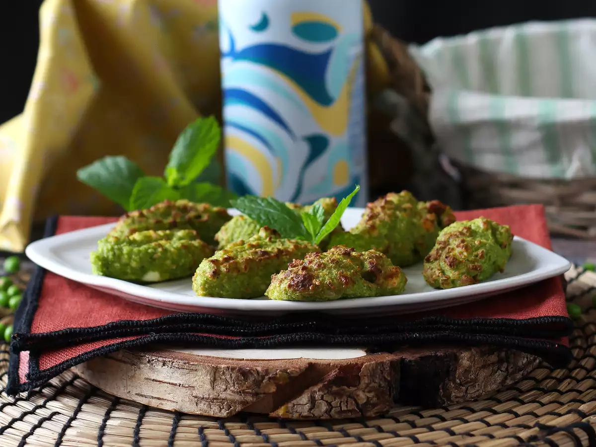 Кюфтета от грах и фета във фритюрник с горещ въздух: вкусни и изключително бързи за приготвяне! - снимка 4