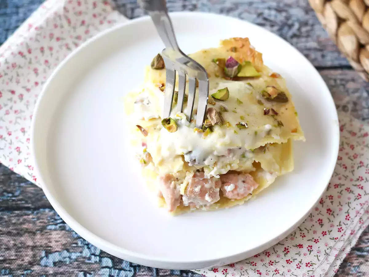 Лазаня от сьомга с бурата и кремообразни, хрупкави шамфъстъци - снимка 6