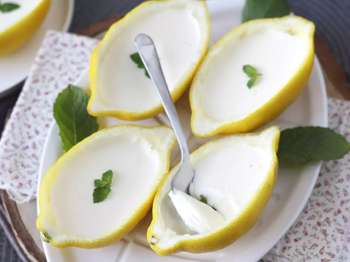 Lemon Posset – британски лимонов десерт без печене, който ще ви хареса - снимка 7