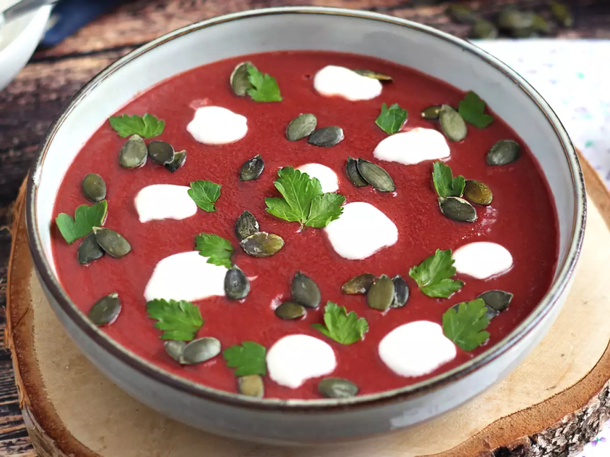 Лесна и цветна супа от цвекло - снимка 3