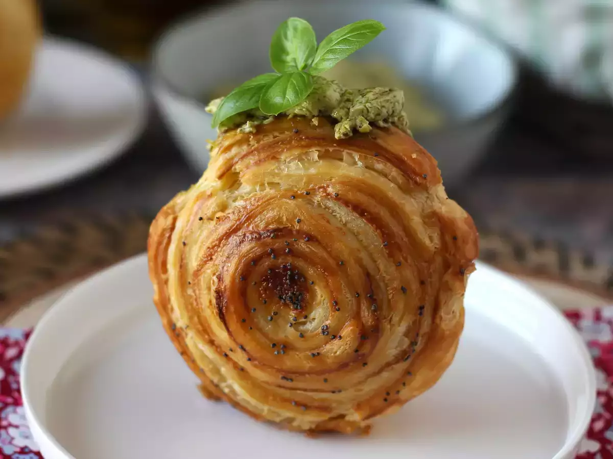 Лесно осолено нюйоркско руло с песто и fromage frais с 4 съставки - снимка 3