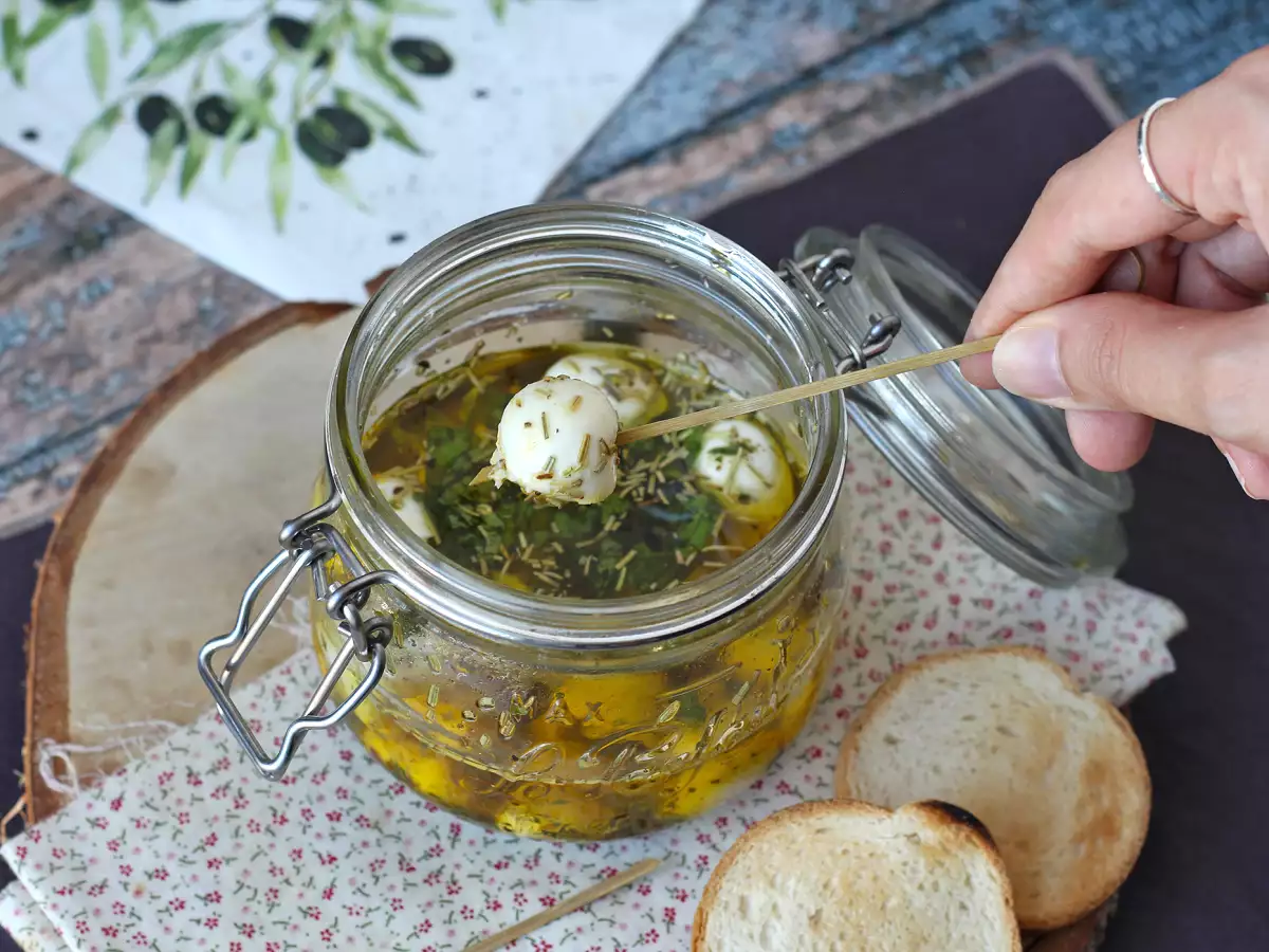 Мариновани топчета моцарела за аперитив или салата! - снимка 3