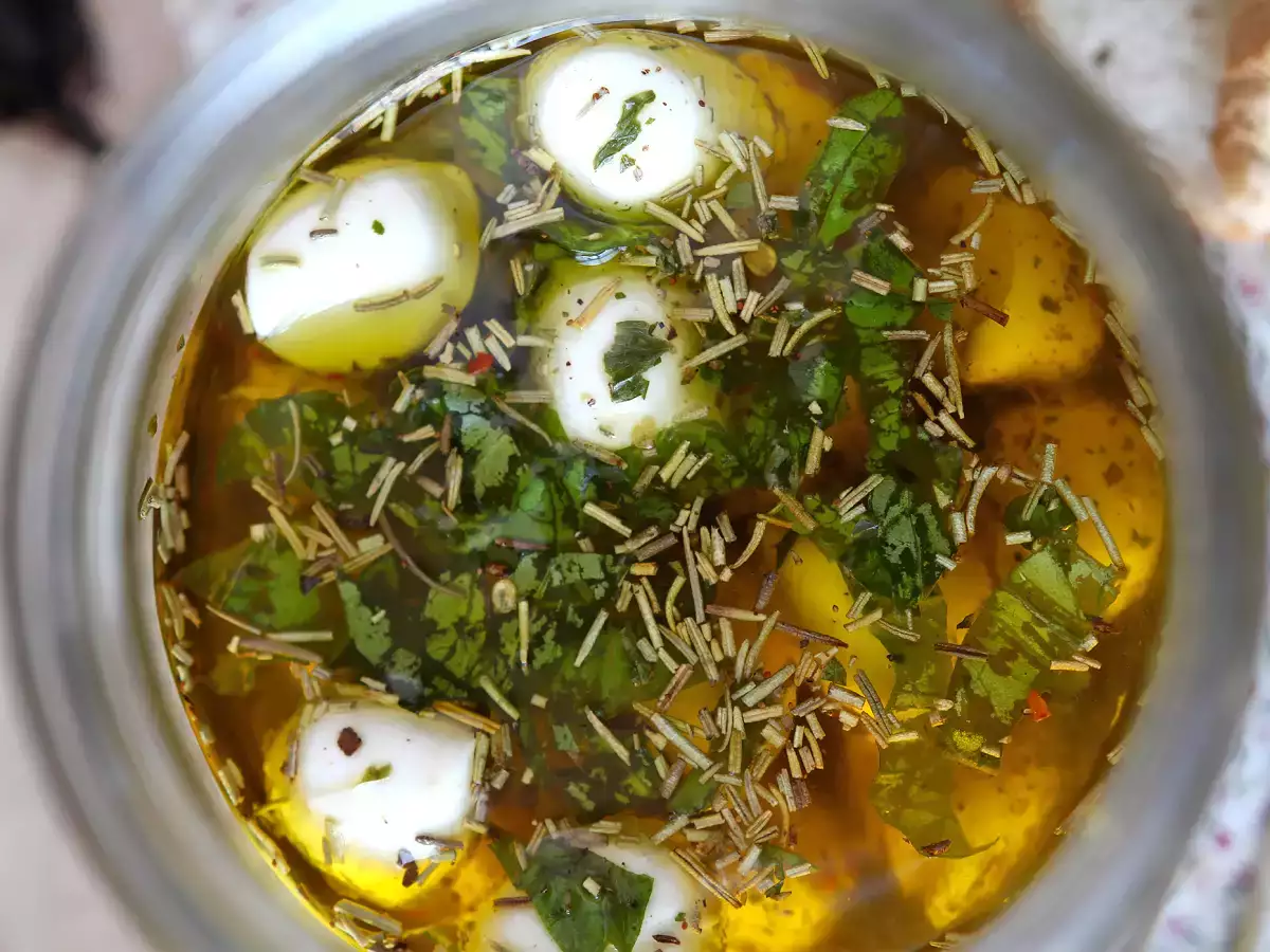 Мариновани топчета моцарела за аперитив или салата! - снимка 4