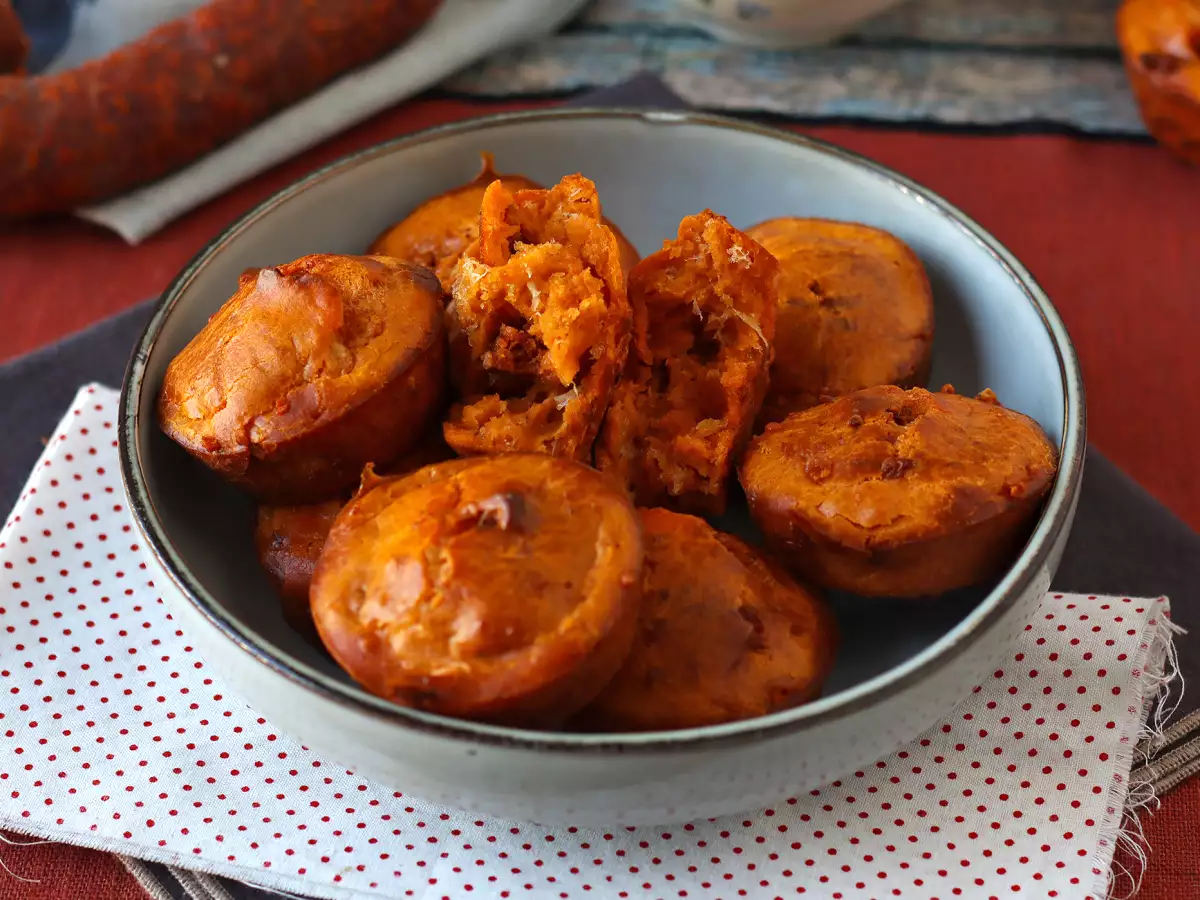 Меки и пикантни мъфини с чоризо - снимка 5