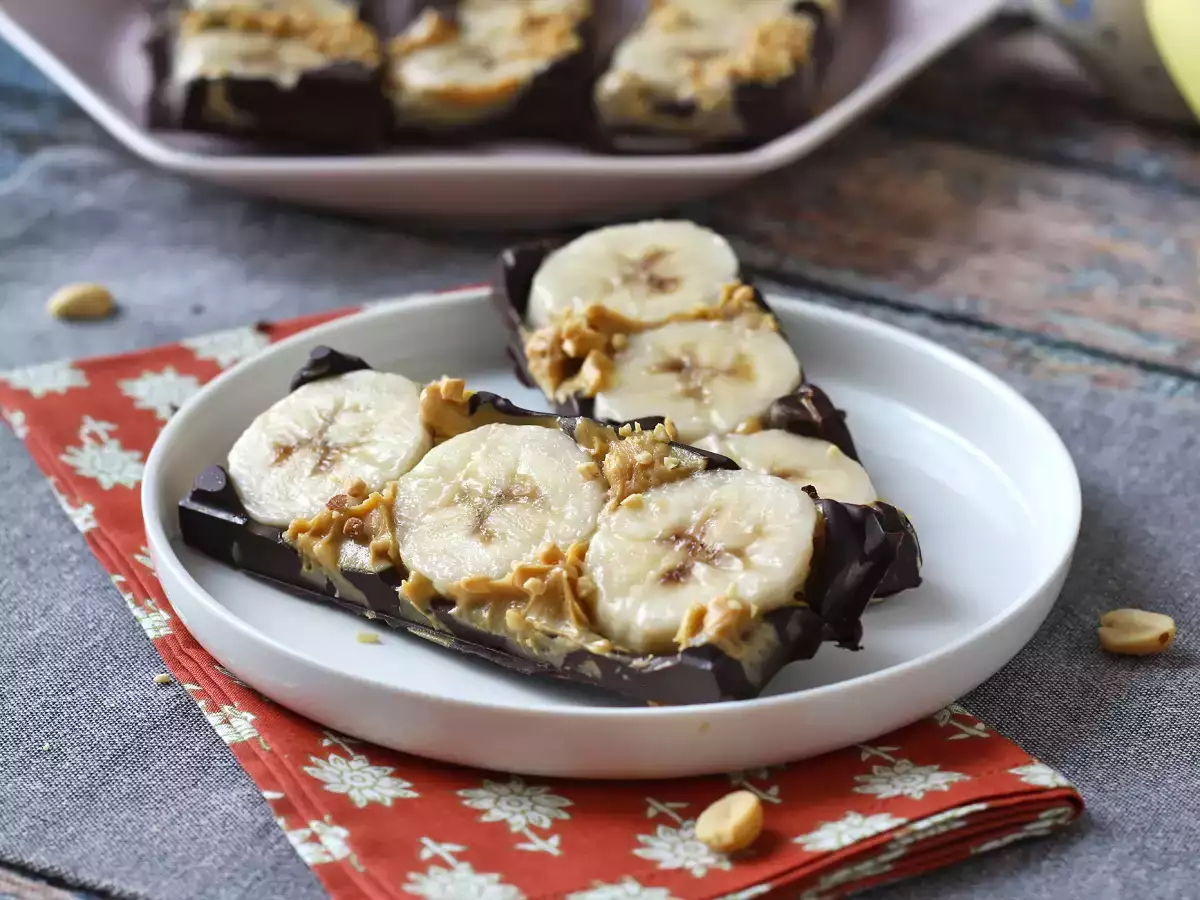 Мини барчета с банан, фъстъчено масло и шоколад, изключително вкусни и без добавена захар - снимка 6