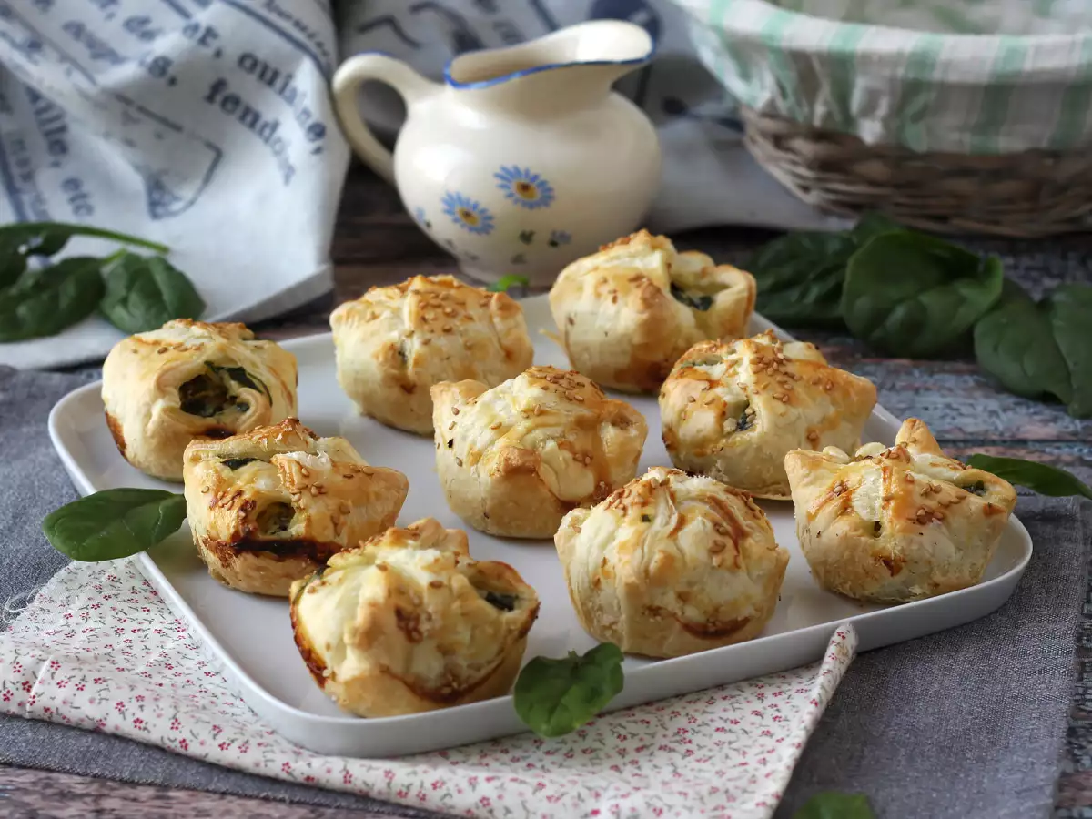 Мини сладкиши със спанак и козе сирене - снимка 4