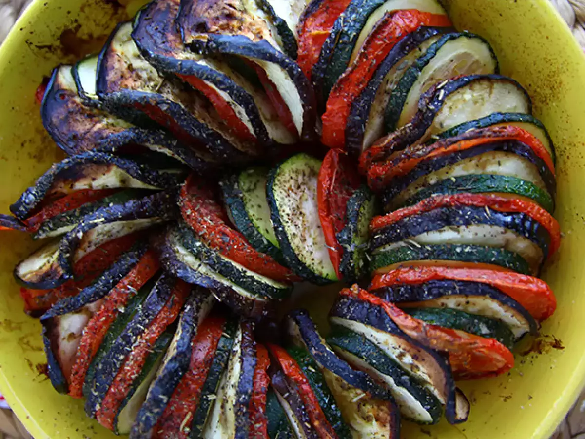 Много лесен провансалски зеленчуков тиан - снимка 4