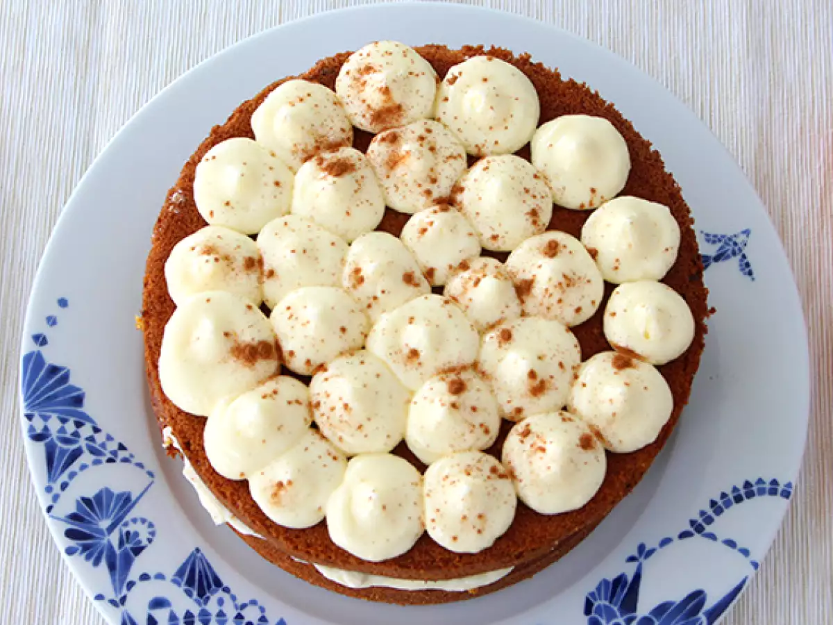 Морковена торта (Carrot Cake) с орехи - снимка 3