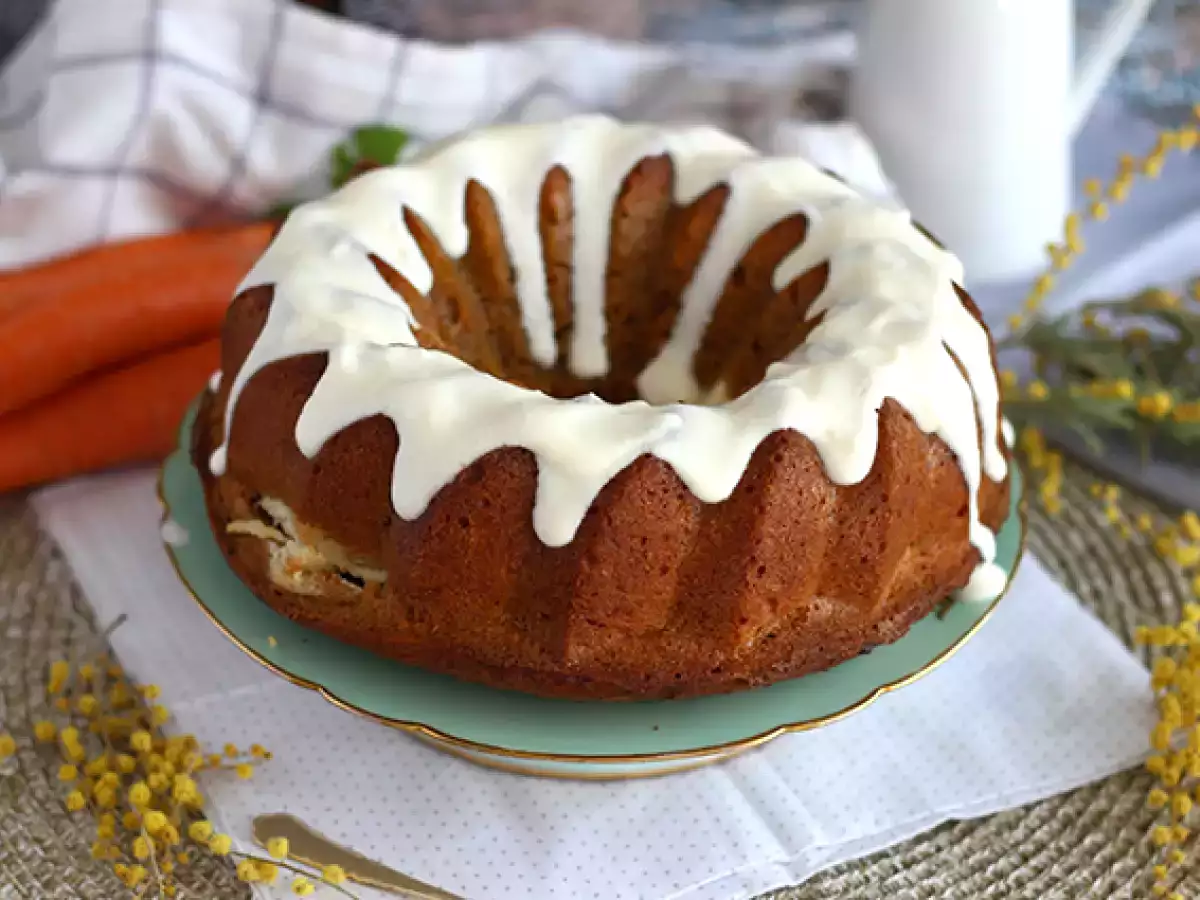 Морковна бисквитена торта с пълнеж от чийзкейк - снимка 2