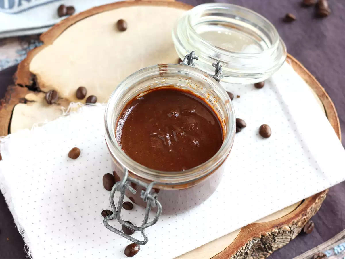 Най-после разпространение за любителите на кафето! С шоколад и лешници - снимка 3