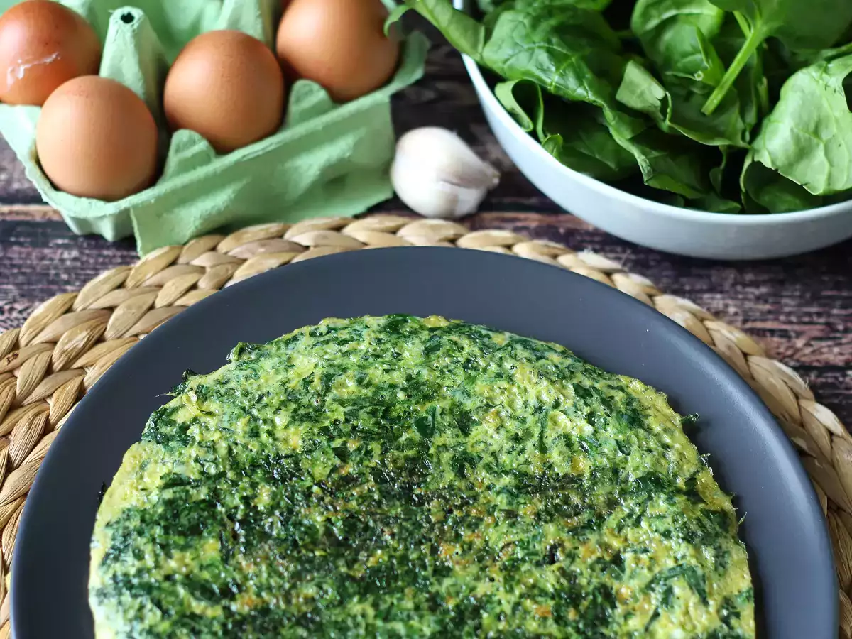 Омлет със спанак – лесно и вкусно вегетарианско основно ястие - снимка 2
