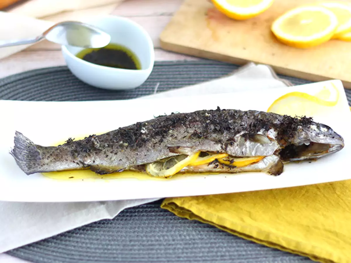 Пъстърва, печена на фурна, с мащерка и зехтин - снимка 2