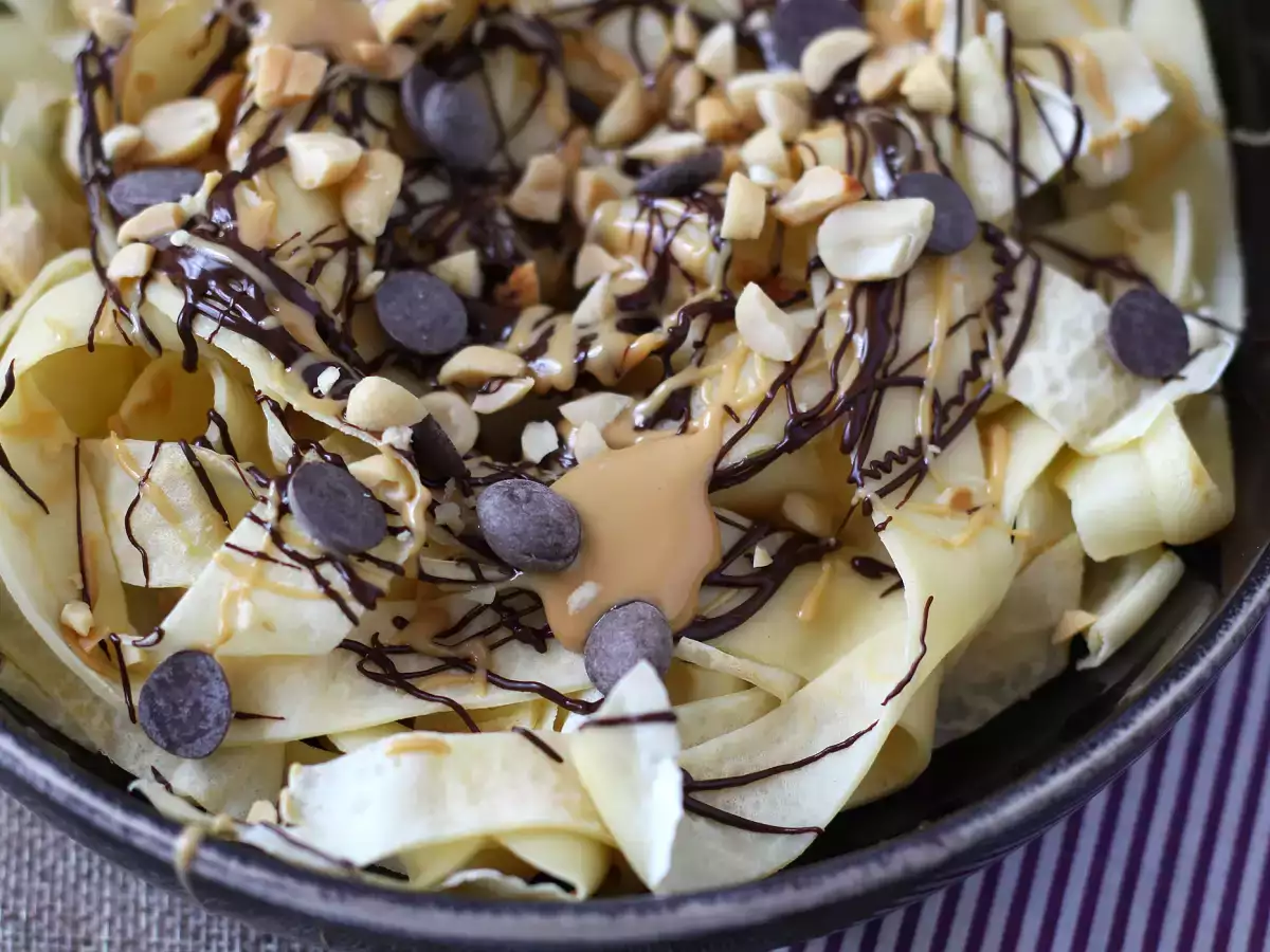 Палачинкови талиатели с шоколад и фъстъци! - снимка 2