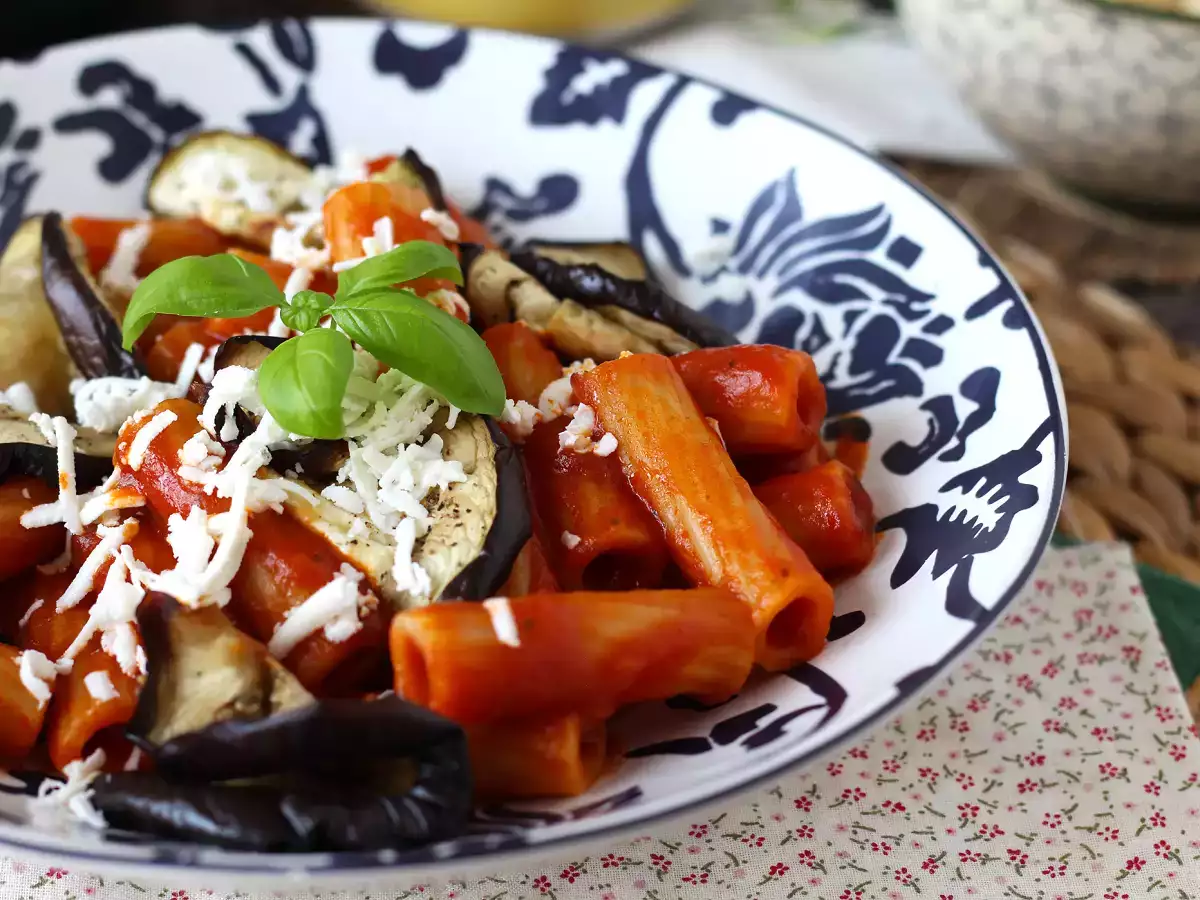 Паста Сицилияна с патладжан, лесна и лека версия - Pasta alla Norma - снимка 2