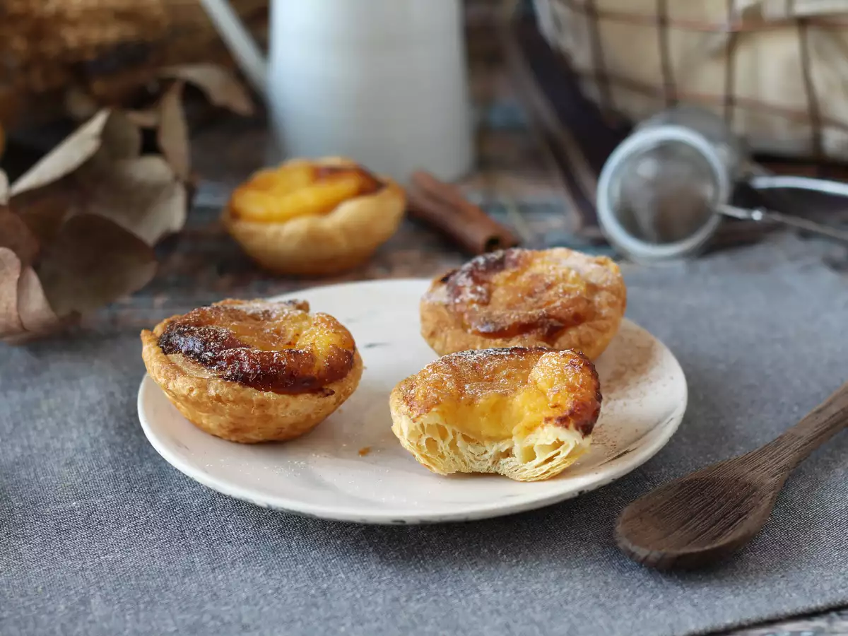 Pastéis de nata във фритюрник с горещ въздух: лесна и бърза рецепта за традиционния португалски сладкиш - снимка 2