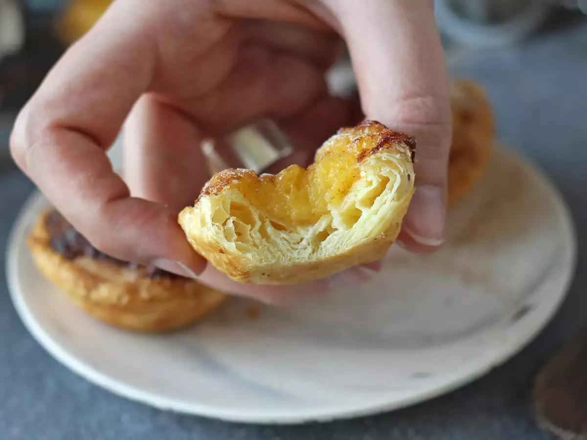 Pastéis de nata във фритюрник с горещ въздух: лесна и бърза рецепта за традиционния португалски сладкиш - снимка 3