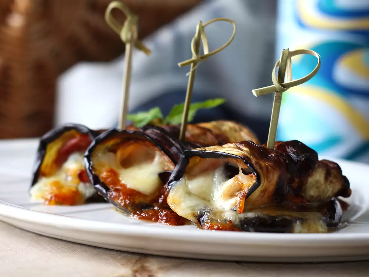 Патладжанени рула във въздушен фритюрник - снимка 2