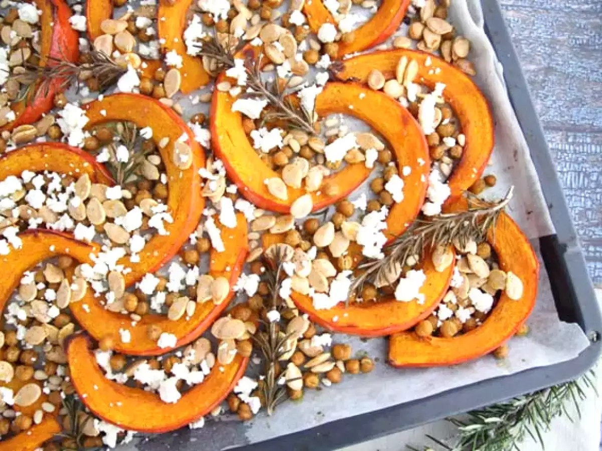 Печена тиква и нахут, розмарин, сирене фета - снимка 2