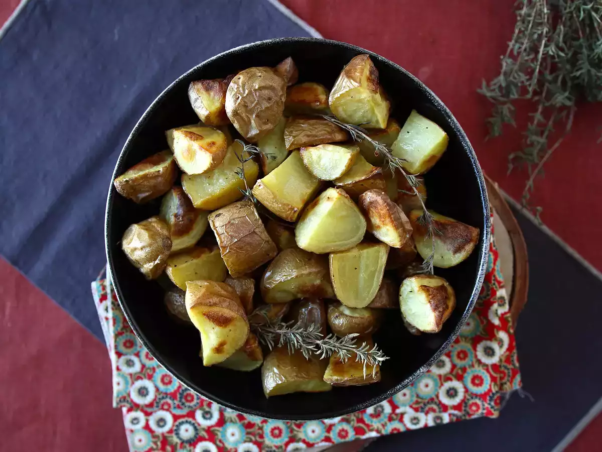 Печени картофи във фурната, класическа и лесна рецепта - снимка 5