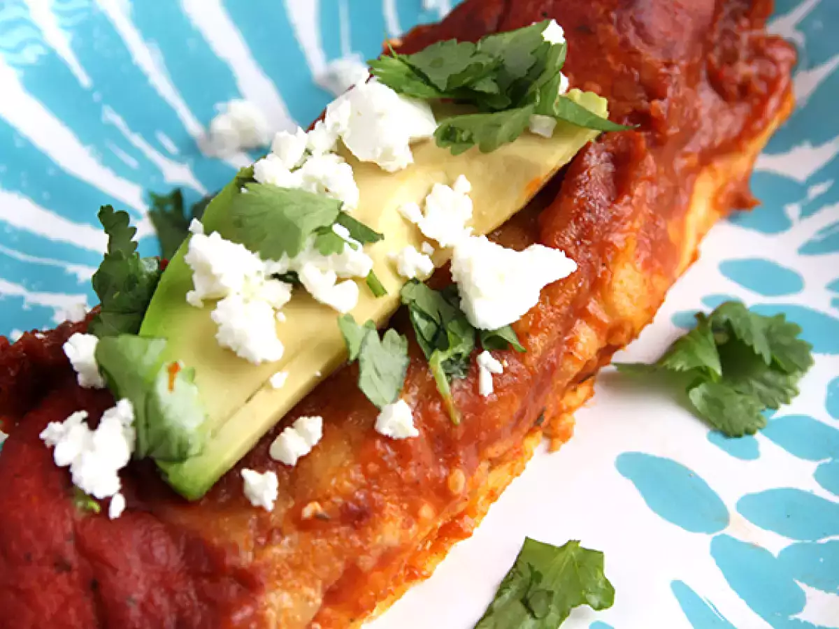 Пилешки енчиладас със сос чили - снимка 5