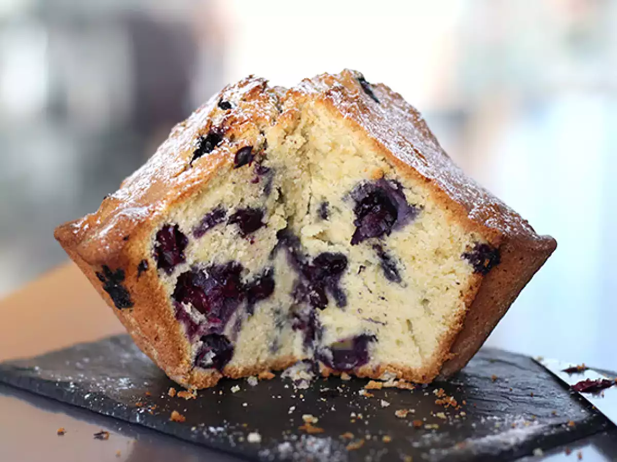 Пиринейски пай с боровинки - снимка 2