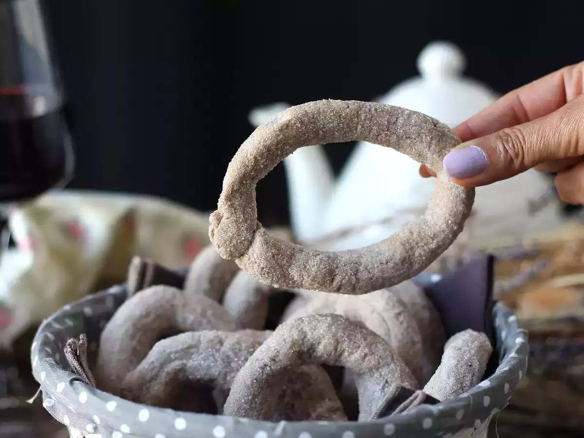 Понички с червено вино: бабината рецепта, която всеки трябва да знае! - снимка 4