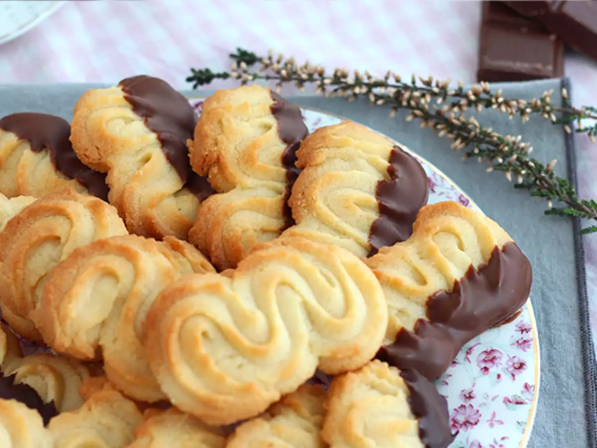 Пръскане на бисквити за закуска - снимка 2