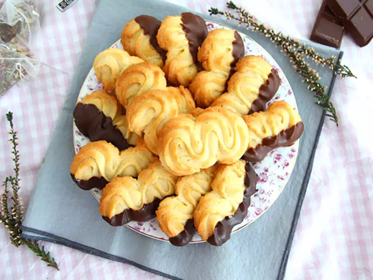 Пръскане на бисквити за закуска - снимка 3