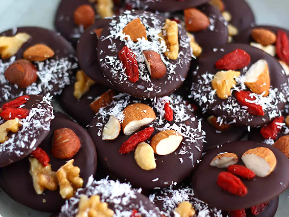 Просяци, шоколади със сушени плодове - снимка 2