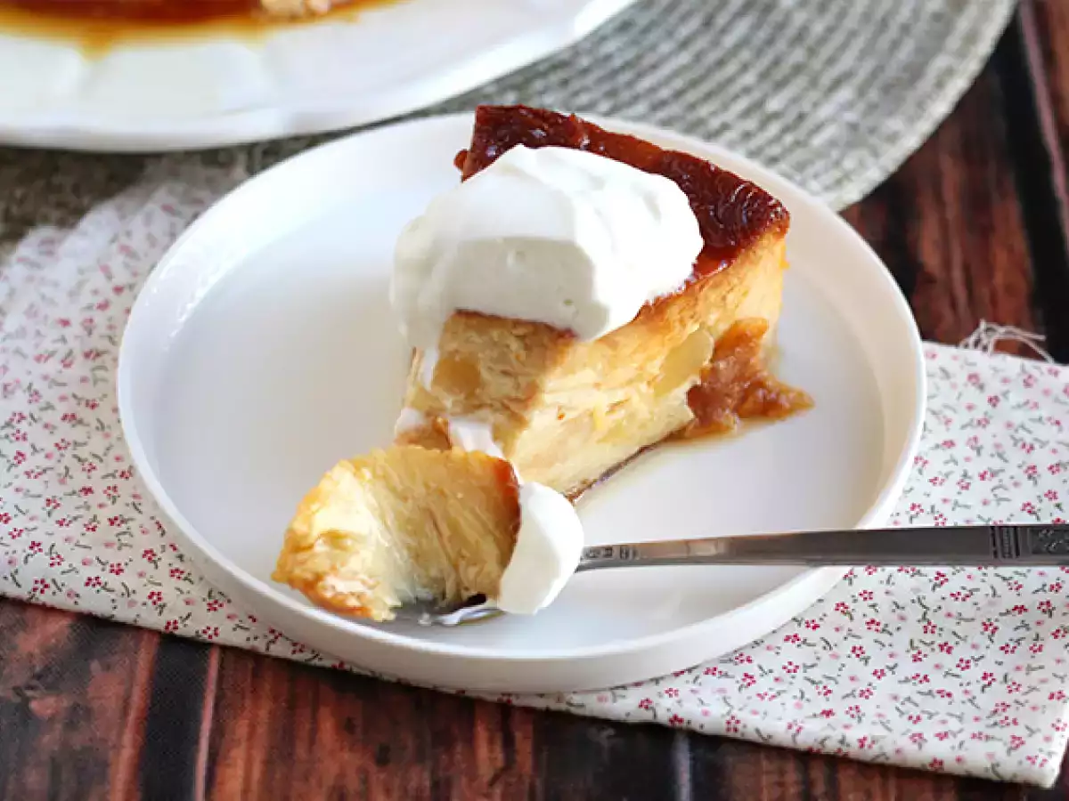 Пудинг с ябълки и карамел и кроасани - снимка 3