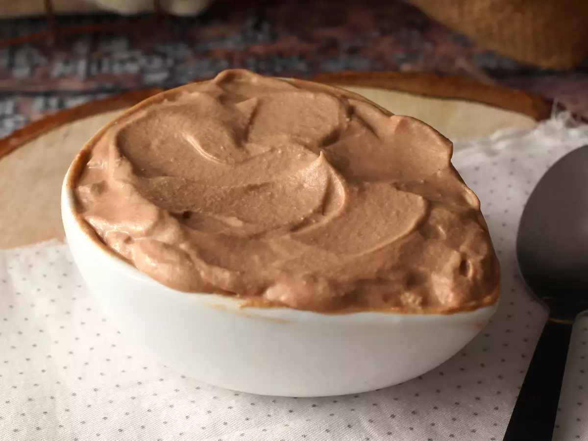 Разбит крем с Nutella – идеален за пълнеж на торти и layer cake - снимка 2