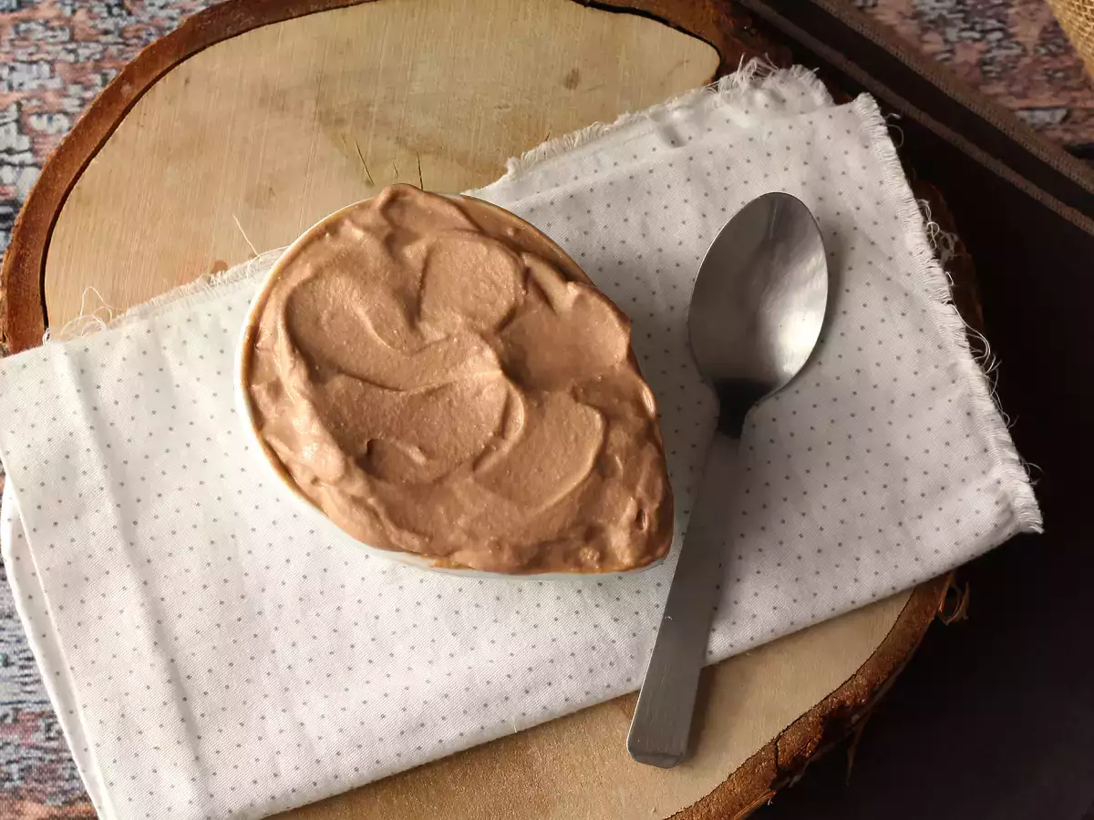 Разбит крем с Nutella – идеален за пълнеж на торти и layer cake - снимка 3