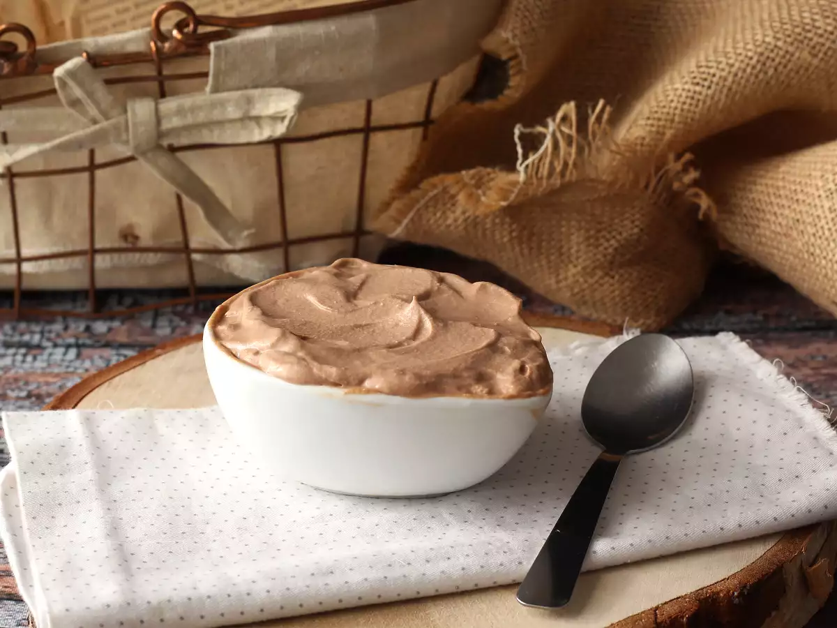 Разбит крем с Nutella – идеален за пълнеж на торти и layer cake - снимка 4