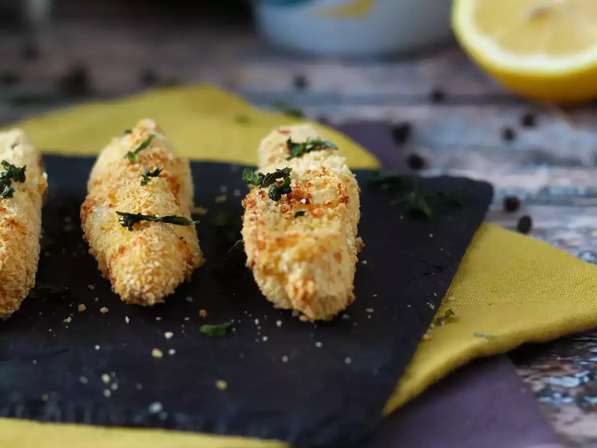 Рибни пръсти във фритюрник: хрупкави, леки и лесни за приготвяне! - снимка 3